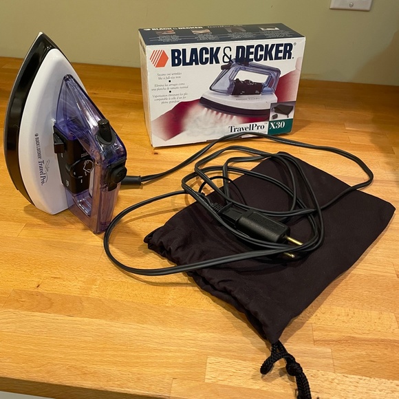 NWT Travel Iron by Black & Decker - Picture 3 of 7